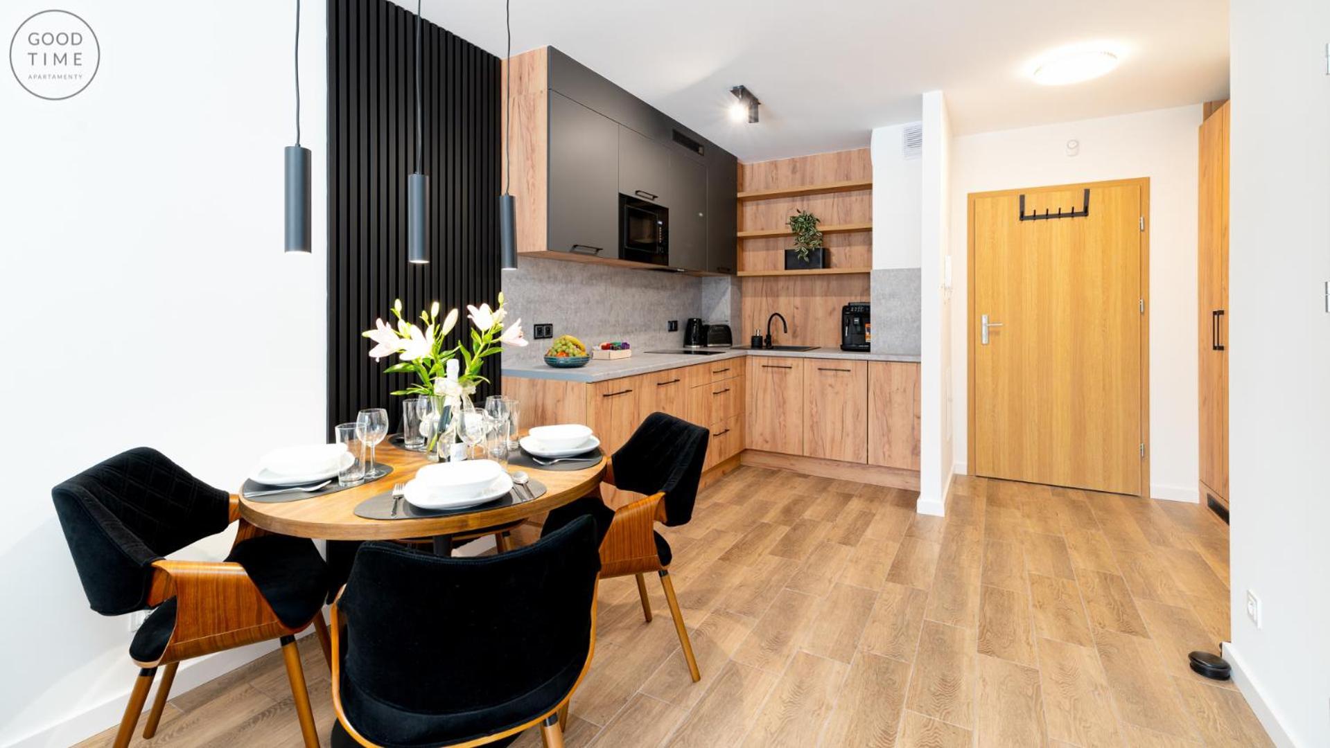 Apartamenty Good Time- Centrum, Blisko Wyciagu I Szlakow ชกลาร์สกา ปอเรมบา ภายนอก รูปภาพ